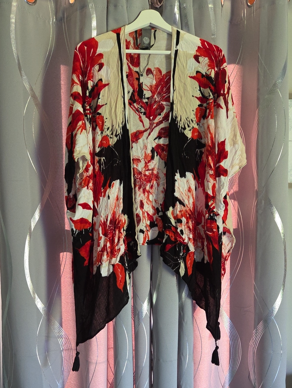 Vince Camuto Red, Black & White Floral Open-Front Kimono One Size With Tassels - Picture 1 of 6